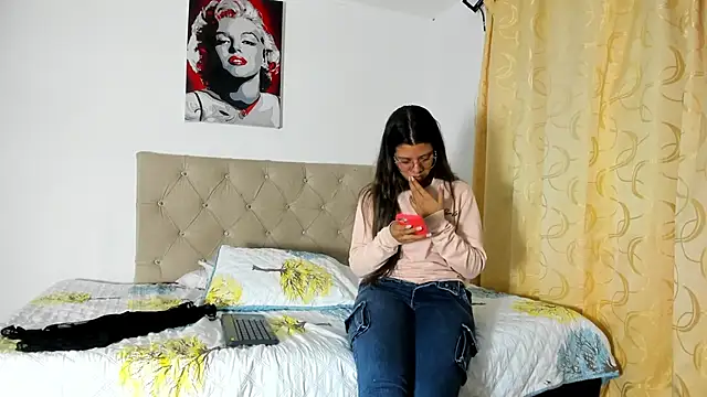 Vahiolet smith online show from 26, 9, 2025