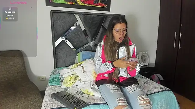 Vahiolet smith online show from 24, 10, 2025