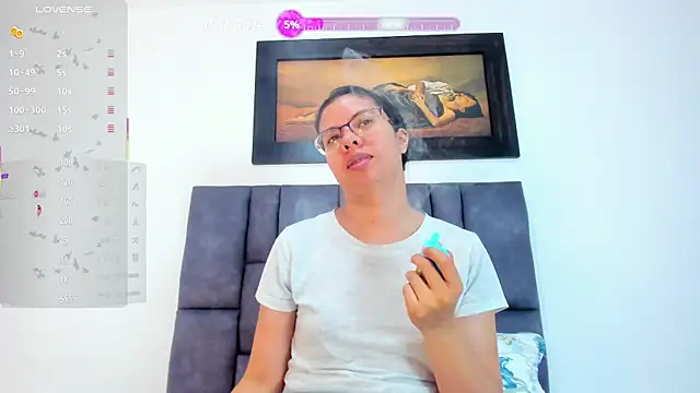 Snapshot of Vahiolet_smith chatting on 28, 5, 2026 Vahiolet smith online show from 28, 5, 2026