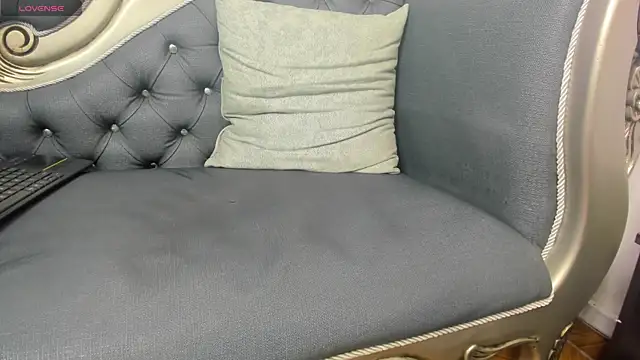 KataleyaStiward online show from 1, 2, 2025