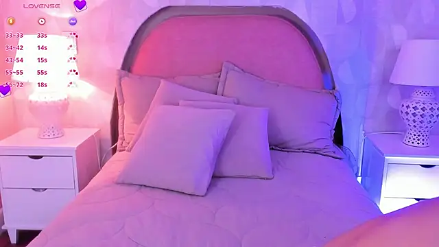 angeline teen online show from 25, 4, 2026