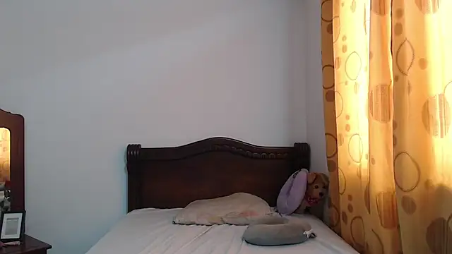 Snapshot of StormiHills chatting on 14, 11, 2025 StormiHills online show from 14, 11, 2025