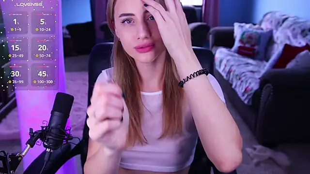 Naughty-Kitty1 online show from 17, 1, 2025