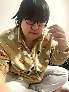 Snapshot of yuuki198912 chatting on 21, 12, 2025 yuuki198912 online show from 21, 12, 2025