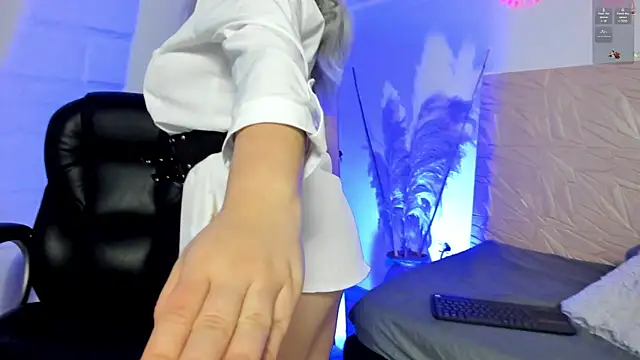 Scarlett 1007 online show from 25, 1, 2025