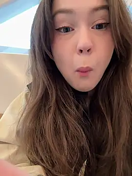 Peachy Dream online show from 22, 4, 2026