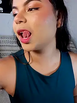 Snapshot of Cleo_hills chatting on 21, 3, 2025 Cleo hills online show from 21, 3, 2025