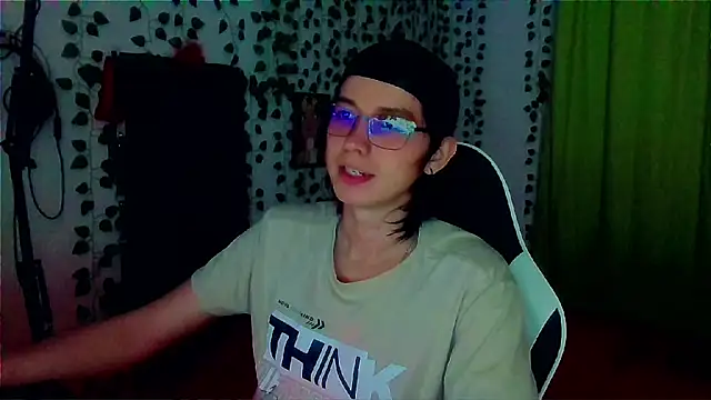 Snapshot of Andy_gray chatting on 29, 9, 2025 Andy gray online show from 29, 9, 2025