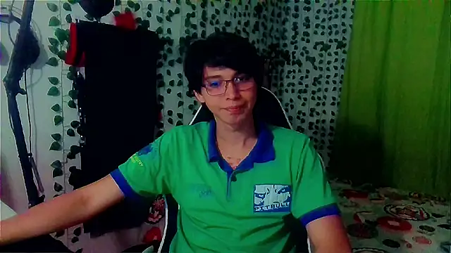 Snapshot of Andy_gray chatting on 16, 10, 2025 Andy gray online show from 16, 10, 2025