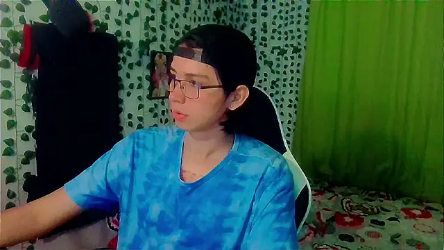 Snapshot of Andy_gray chatting on 18, 10, 2025 Andy gray online show from 18, 10, 2025