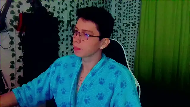 Snapshot of Andy_gray chatting on 20, 10, 2025 Andy gray online show from 20, 10, 2025