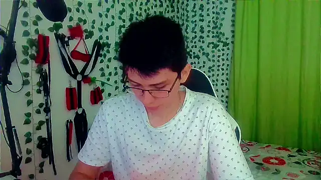 Snapshot of Andy_gray chatting on 27, 10, 2025 Andy gray online show from 27, 10, 2025