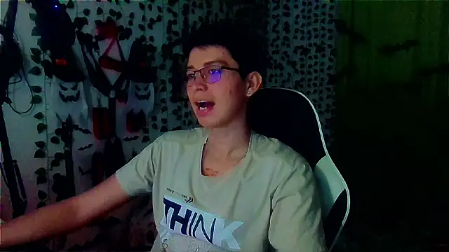 Snapshot of Andy_gray chatting on 29, 10, 2025 Andy gray online show from 29, 10, 2025