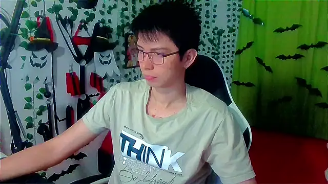 Snapshot of Andy_gray chatting on 26, 11, 2025 Andy gray online show from 26, 11, 2025