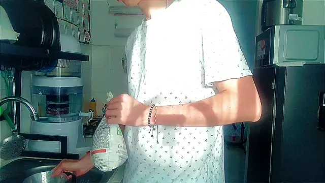 Snapshot of Andy_gray chatting on 15, 12, 2025 Andy gray online show from 15, 12, 2025