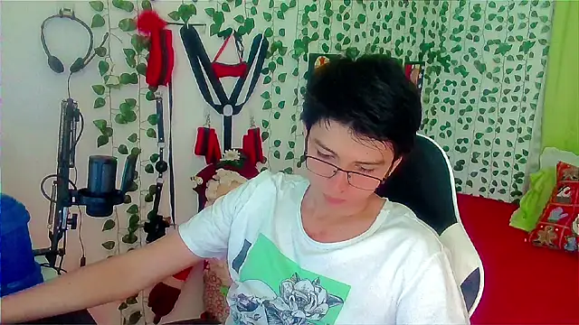 Snapshot of Andy_gray chatting on 21, 12, 2025 Andy gray online show from 21, 12, 2025