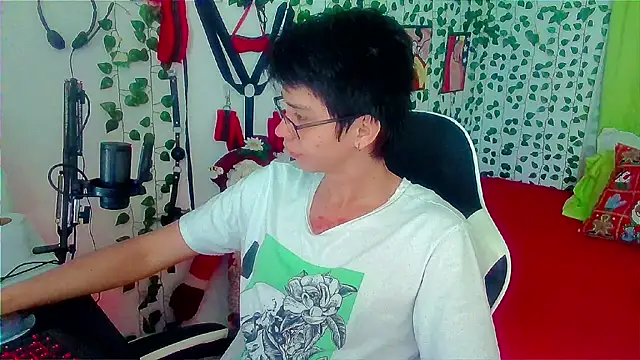 Snapshot of Andy_gray chatting on 22, 12, 2025 Andy gray online show from 22, 12, 2025