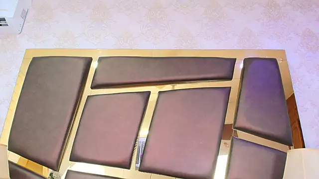 BellahColucci online show from 18, 12, 2024