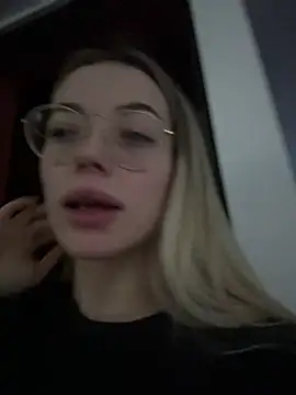 KylieJoyce online show from 1, 1, 2025