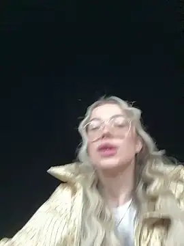 KylieJoyce online show from 9, 1, 2025