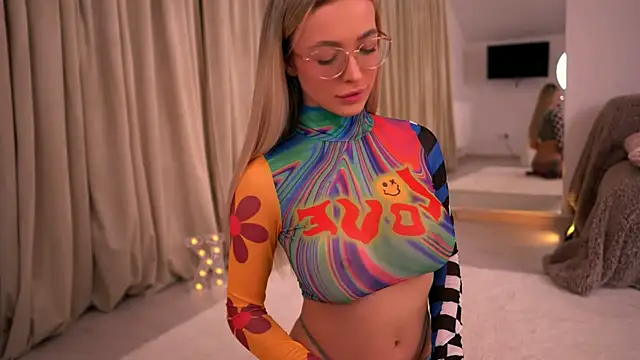 KylieJoyce online show from 27, 4, 2026