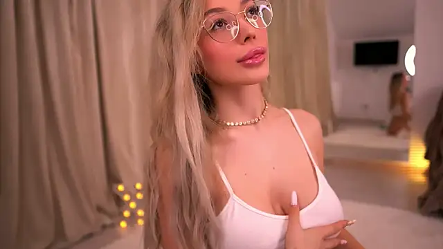 KylieJoyce online show from 11, 6, 2026