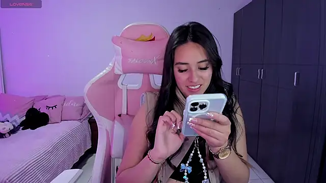 Tinylottie online show from 6, 11, 2025