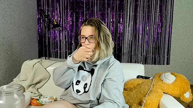 Seductive She Wolf online show from 2, 3, 2025