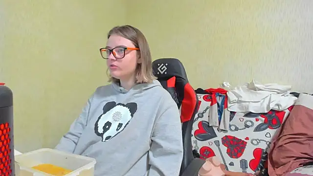 Seductive She Wolf online show from 14, 3, 2025