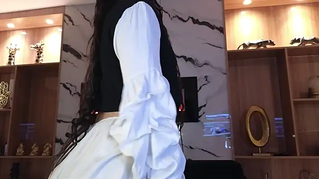 Sophia Cambpell online show from 4, 12, 2025