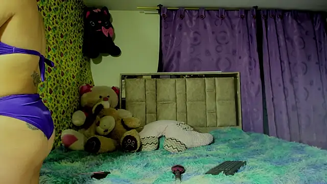 alanaanddaphne online show from 24, 4, 2026