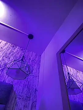 AbyThompson online show from 7, 2, 2025