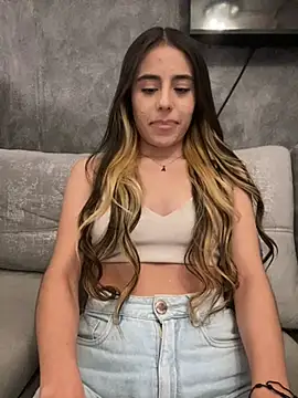 AbyThompson online show from 4, 3, 2025