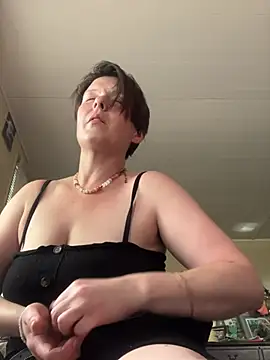Snapshot of KatieBARBiE98 chatting on 22, 6, 2026 KatieBARBiE98 online show from 22, 6, 2026