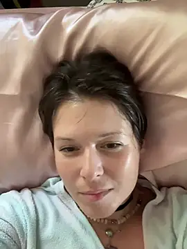 Snapshot of KatieBARBiE98 chatting on 2, 7, 2026 KatieBARBiE98 online show from 2, 7, 2026