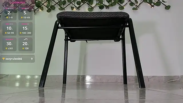 Madeleine  w online show from 16, 3, 2025