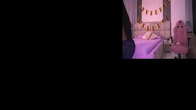 Godess Scarlett77 online show from 19, 6, 2026
