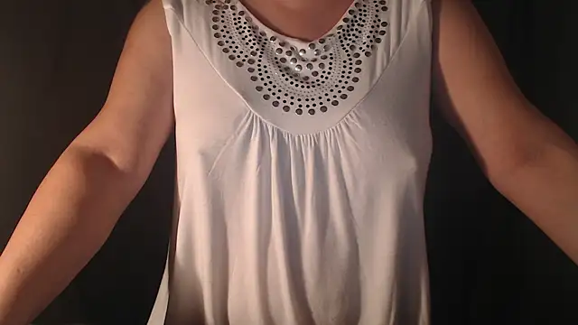 1BECHA1 online show from 10, 10, 2025