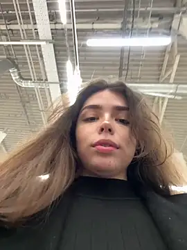 Snapshot of pantyless chatting on 4, 10, 2025 pantyless online show from 4, 10, 2025