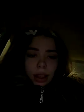 Snapshot of pantyless chatting on 23, 11, 2025 pantyless online show from 23, 11, 2025