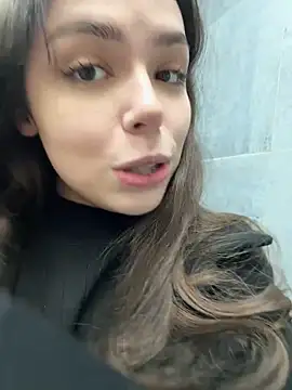 Snapshot of pantyless chatting on 1, 4, 2026 pantyless online show from 1, 4, 2026