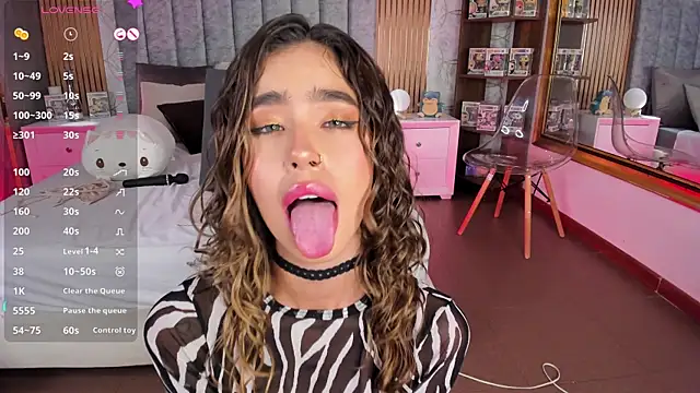 MarianaSnake online show from 8, 3, 2025