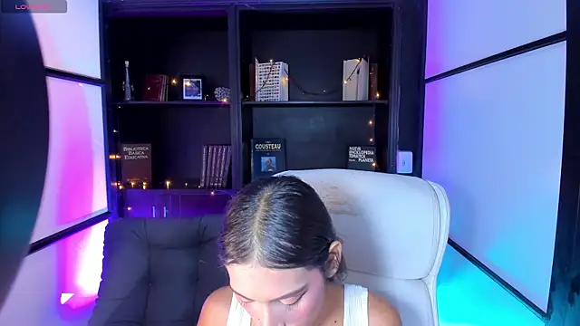 CamilaHarperr  online show from 22, 1, 2025