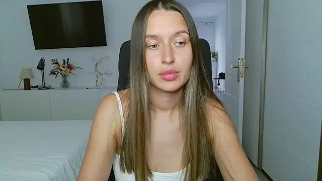 Snapshot of Submissive_love chatting on 27, 10, 2025 Submissive love online show from 27, 10, 2025