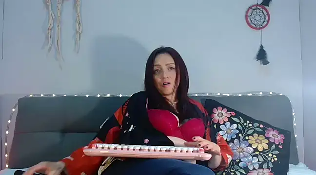 catalinamommyx online show from 23, 2, 2025