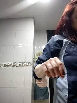 catalinamommyx online show from 23, 9, 2025