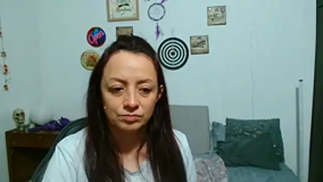 Snapshot of catalinamommyx chatting on 12, 6, 2026 catalinamommyx online show from 12, 6, 2026