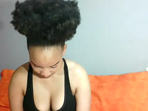 SmallSlut5 online show from 9, 11, 2025