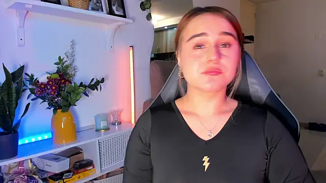 evy orange1 online show from 7, 3, 2026