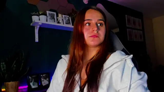 evy orange1 online show from 29, 4, 2026